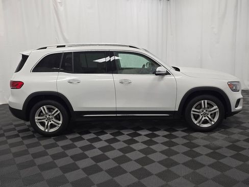 Used 2023 Mercedes-Benz GLB 250 4MATIC w/ Premium Package image 7