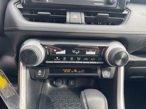 Used 2020 Toyota RAV4 LE w/ All Weather Liner Package image 16