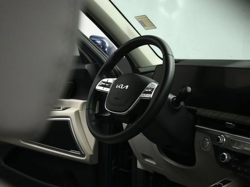 Certified 2024 Kia Telluride EX w/ EX Captain's Chair Package FWD image 63