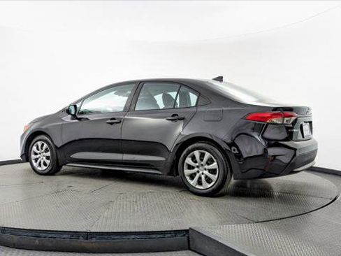 Used 2022 Toyota Corolla LE image 6