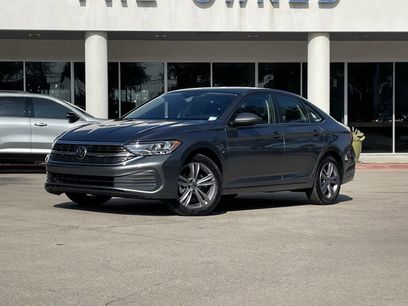 Used 2024 Volkswagen Jetta SE