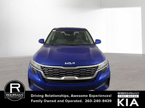 Certified 2022 Kia Seltos LX image 3