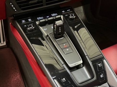 Certified 2025 Porsche 911 Carrera GTS image 25