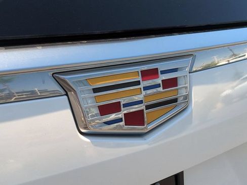 Used 2022 Cadillac Escalade Premium Luxury RWD image 33