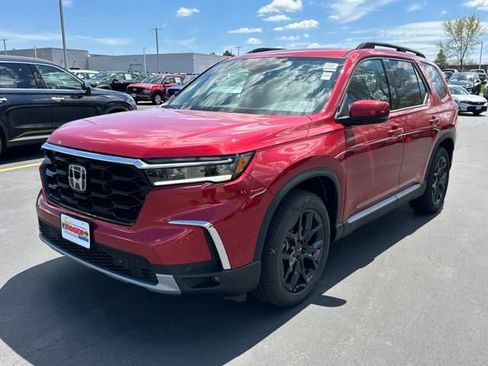 New 2025 Honda Pilot Touring image 1