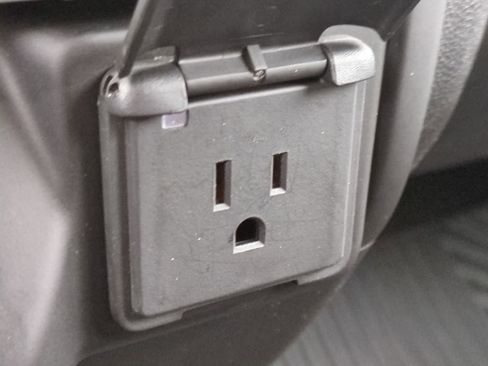 Used 2022 Chevrolet Silverado 1500 Custom w/ Rally Edition image 29