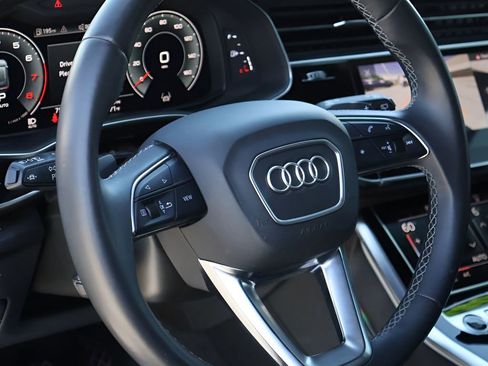 Used 2022 Audi Q8 Prestige w/ Prestige Package AWD/4WD image 21