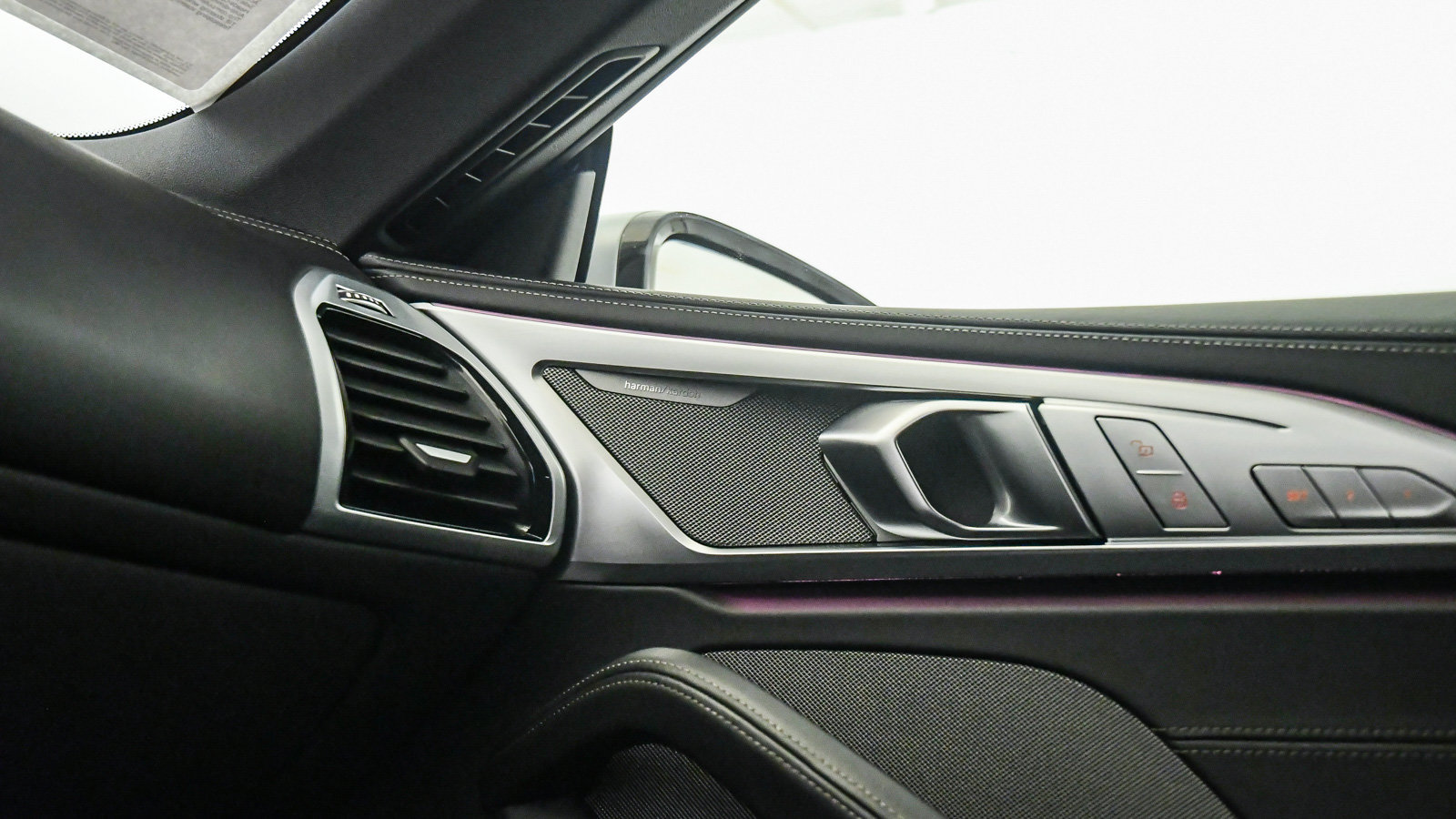 Used 2026 BMW 840i Convertible RWD image 20