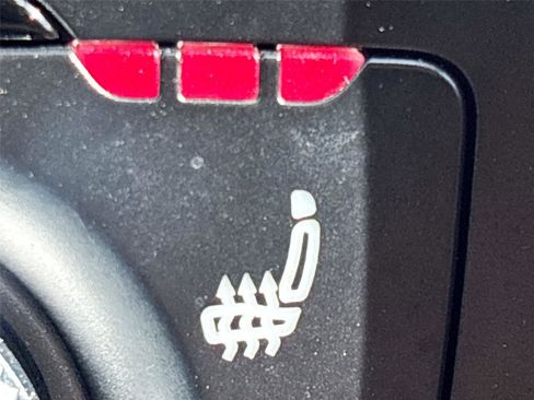 Used 2013 Audi A4 Premium Plus w/ Premium Plus Pkg image 21