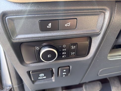 Used 2023 Ford Expedition Max Limited AWD/4WD image 12