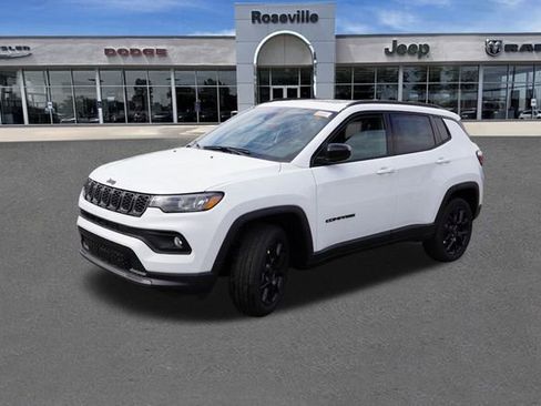 New 2025 Jeep Compass Latitude w/ Sun & Sound Group image 7