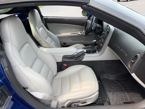 Used 2007 Chevrolet Corvette Convertible w/ Preferred Equipment Group RWD image 24