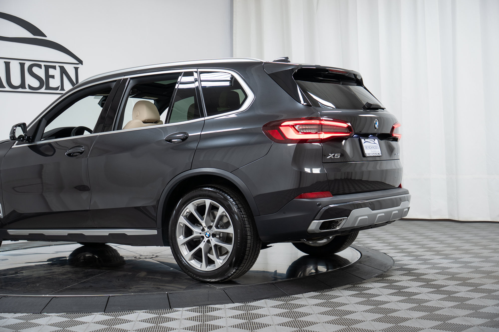 Used 2022 BMW X5 xDrive40i w/ Premium Package AWD/4WD image 29