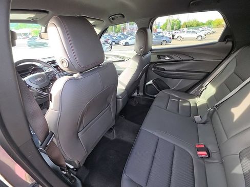 Used 2023 Chevrolet TrailBlazer RS AWD/4WD image 24