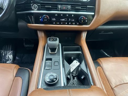 Used 2023 Nissan Pathfinder Platinum AWD/4WD image 24