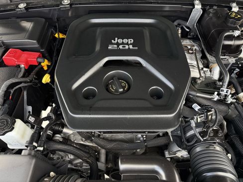 Used 2022 Jeep Wrangler Unlimited Sahara w/ Cold Weather Group image 25