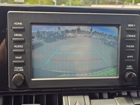 Used 2019 Toyota RAV4 LE w/ Carpet Mat Package AWD/4WD image 27