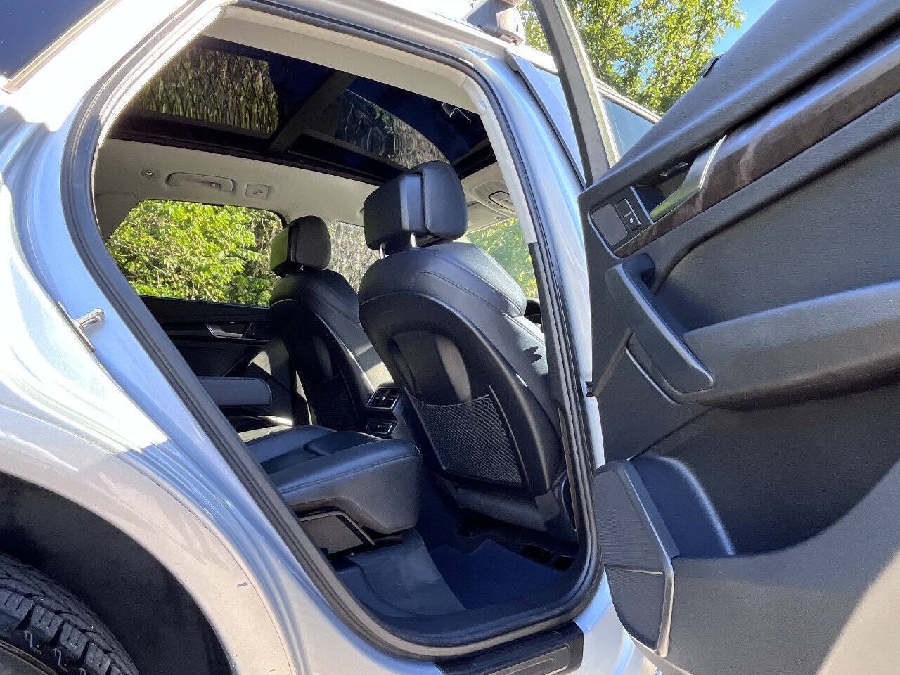 Used 2018 Audi Q5 2.0T Premium Plus w/ Premium Plus Package AWD/4WD image 27