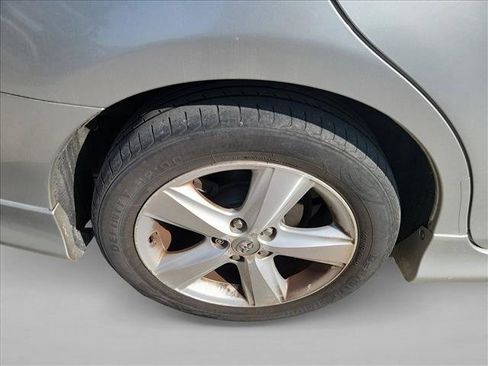 Used 2010 Toyota Camry SE image 11