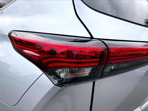 Used 2020 Toyota Highlander Platinum AWD/4WD image 27