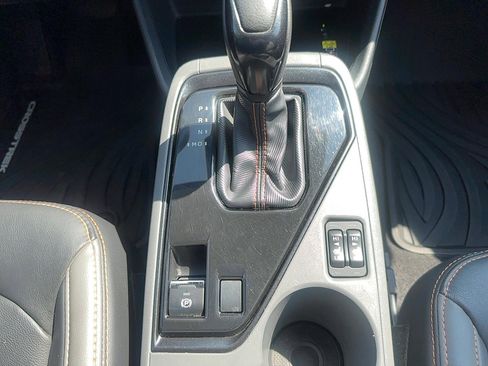 Certified 2024 Subaru Crosstrek 2.5i Limited w/ Crosstrek Mirror Package image 11