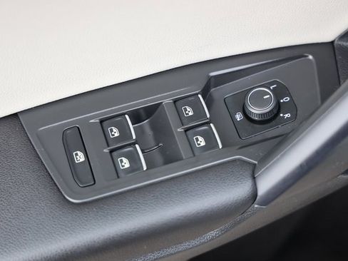 Used 2021 Volkswagen Tiguan SEL image 22