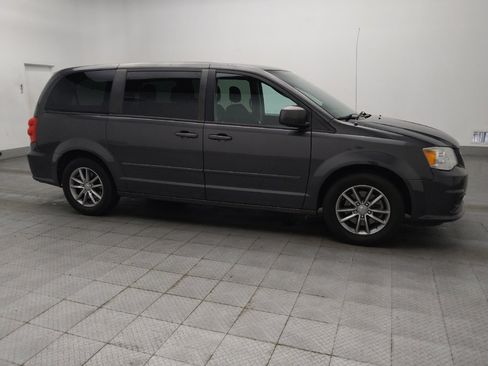 Used 2016 Dodge Grand Caravan SE image 11