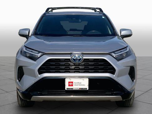 Used 2023 Toyota RAV4 SE w/ Convenience Package AWD/4WD image 4