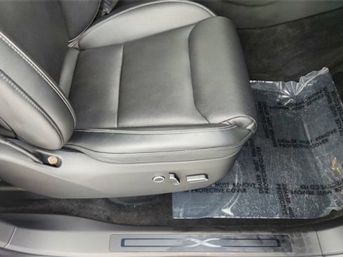 Used 2022 Tesla Model X Plaid image 22