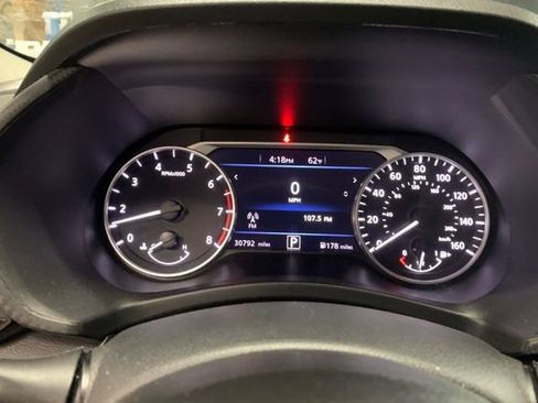 Used 2024 Nissan Sentra SV FWD image 27