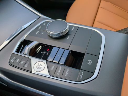 Certified 2025 BMW 230i Coupe RWD image 20