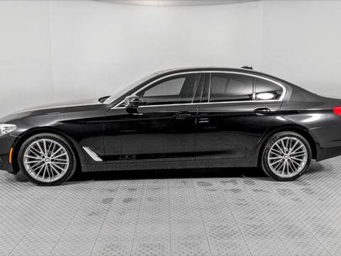 Used 2020 BMW 530i w/ Convenience Package image 3