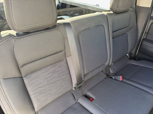 Certified 2024 Nissan Frontier SV image 16