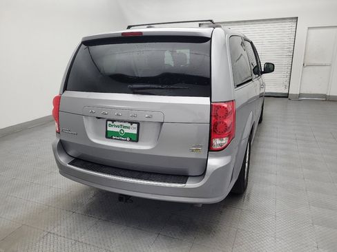 Used 2018 Dodge Grand Caravan SXT FWD image 7