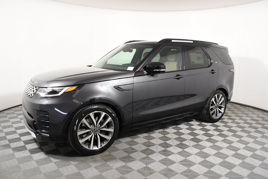 Certified 2026 Land Rover Discovery Limited Edition AWD/4WD image 2