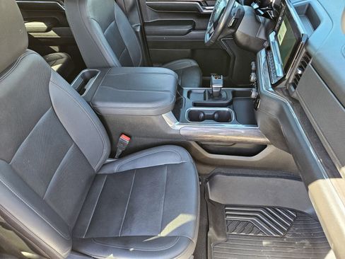 Used 2023 Chevrolet Silverado 1500 LTZ image 19