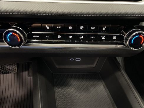 New 2026 Chevrolet Equinox LT w/ Convenience Package II image 21