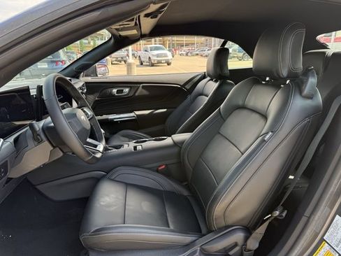 Used 2026 Ford Mustang Premium RWD image 23