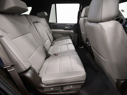 Used 2023 GMC Yukon SLT image 18