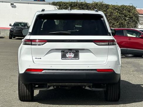 New 2026 Jeep Grand Cherokee Limited w/ Limited Altitude Package image 5