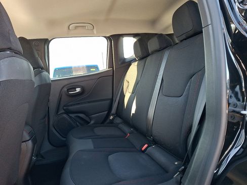 Certified 2023 Jeep Renegade Trailhawk w/ Trailer Tow Group image 10