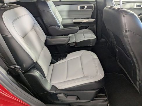 Used 2021 Ford Explorer XLT w/ Equipment Group 202A image 33