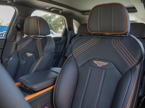 New 2025 Bentley Bentayga image 21