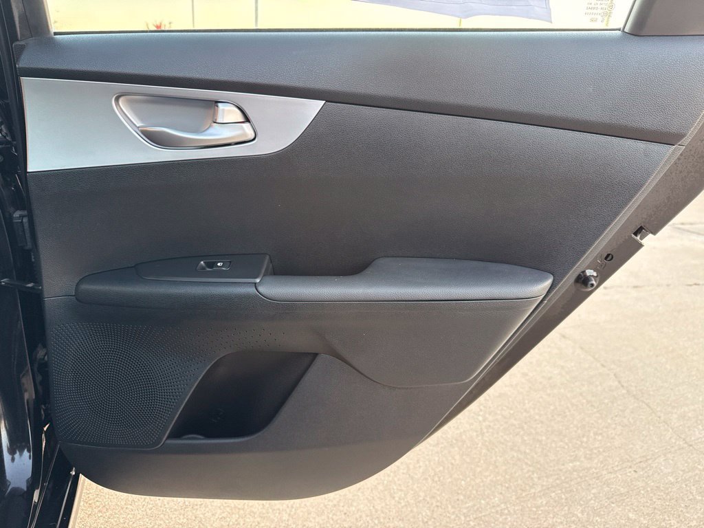 Used 2023 Kia Forte LXS w/ LXS Technology Package FWD image 20