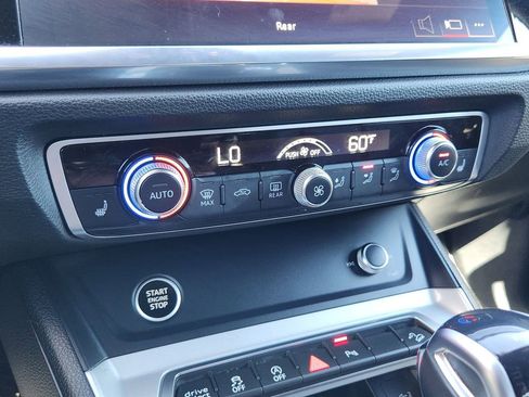 Used 2024 Audi Q3 2.0T Premium image 9