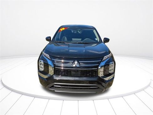 New 2025 Mitsubishi Outlander ES image 9