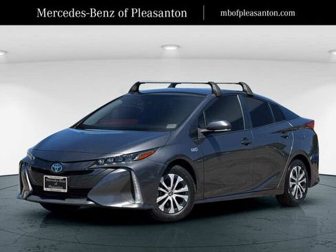 Used 2022 Toyota Prius Prime XLE FWD image 1