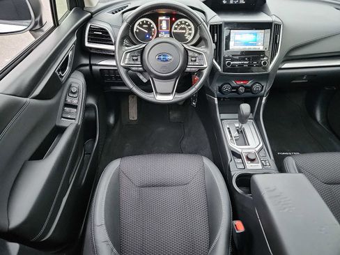 Used 2020 Subaru Forester Premium image 11