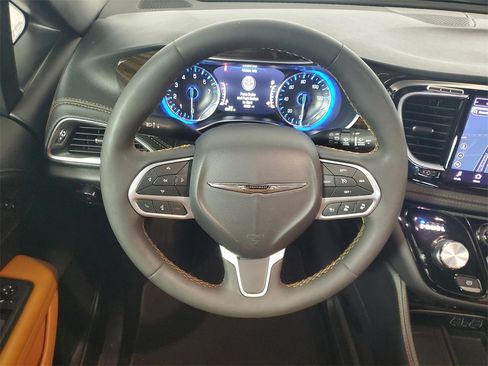 Used 2023 Chrysler Pacifica Pinnacle w/ Trailer Tow Group image 15