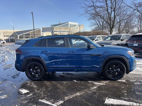 New 2026 Volkswagen Atlas Cross Sport SEL R-Line AWD/4WD image 8
